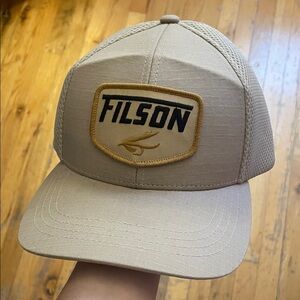 Filson Logger Mesh Cap/water-repellent/adjustable back